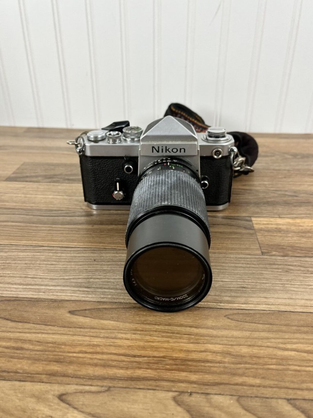 Nikon F 35mm Film SLR Camera Vintage Film Camera With Lens